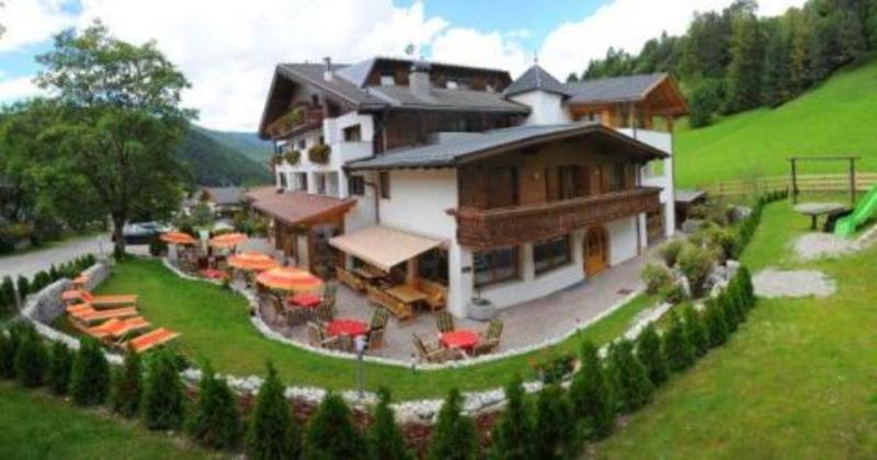 Hotel Monte Paraccia San Vigilio Di Marebbe Dış mekan fotoğraf