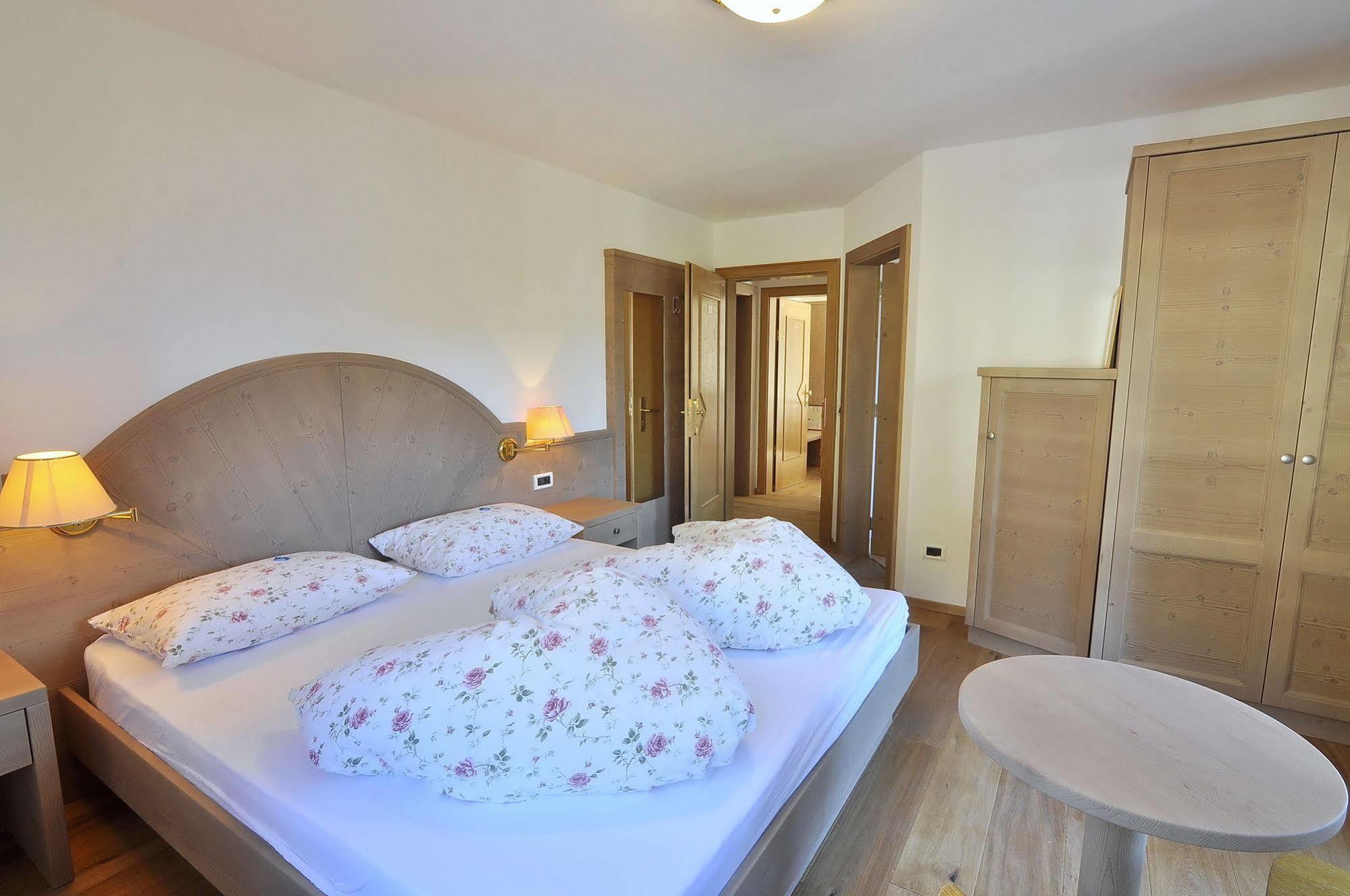 Hotel Monte Paraccia San Vigilio Di Marebbe Dış mekan fotoğraf