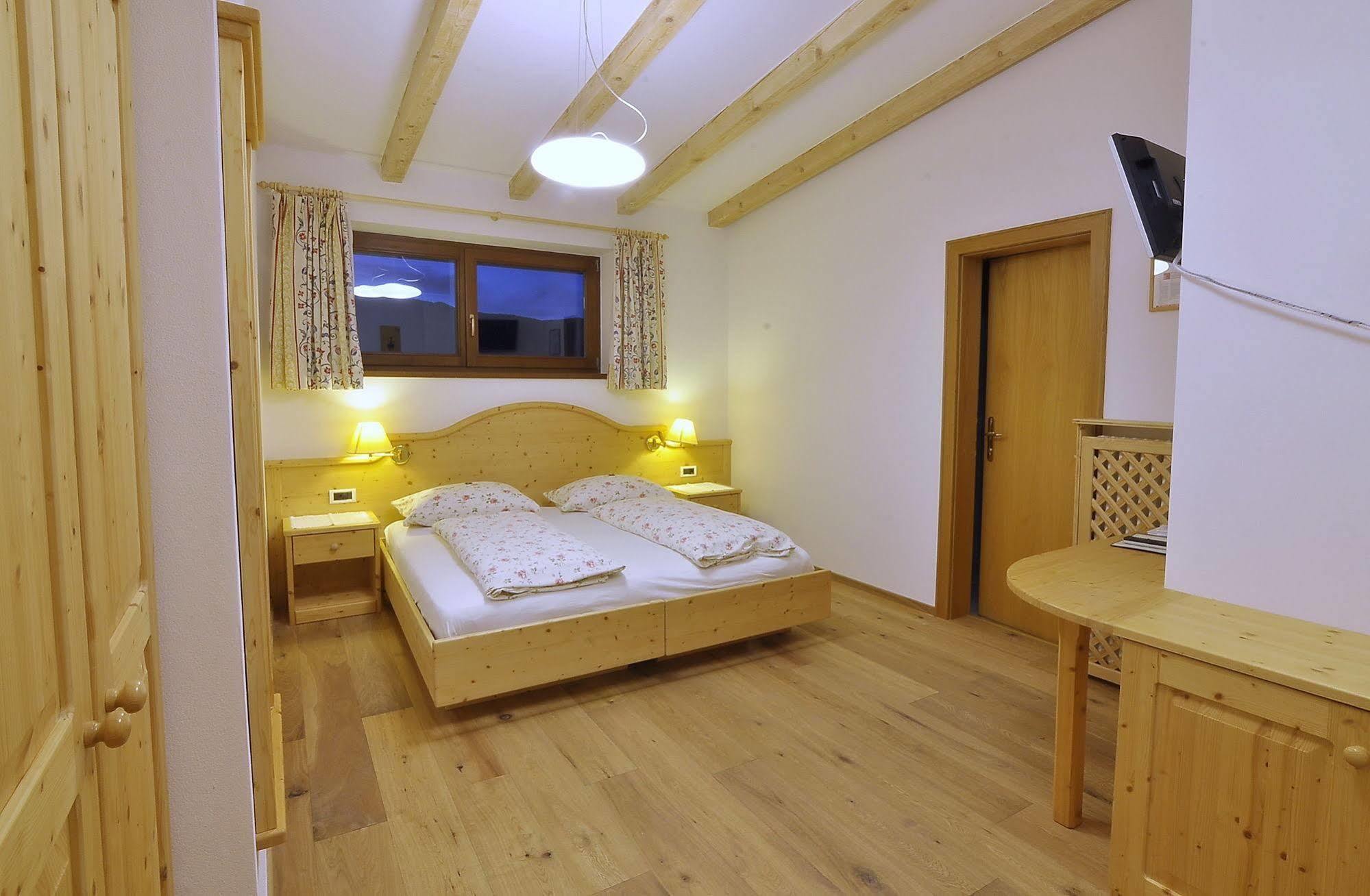 Hotel Monte Paraccia San Vigilio Di Marebbe Dış mekan fotoğraf